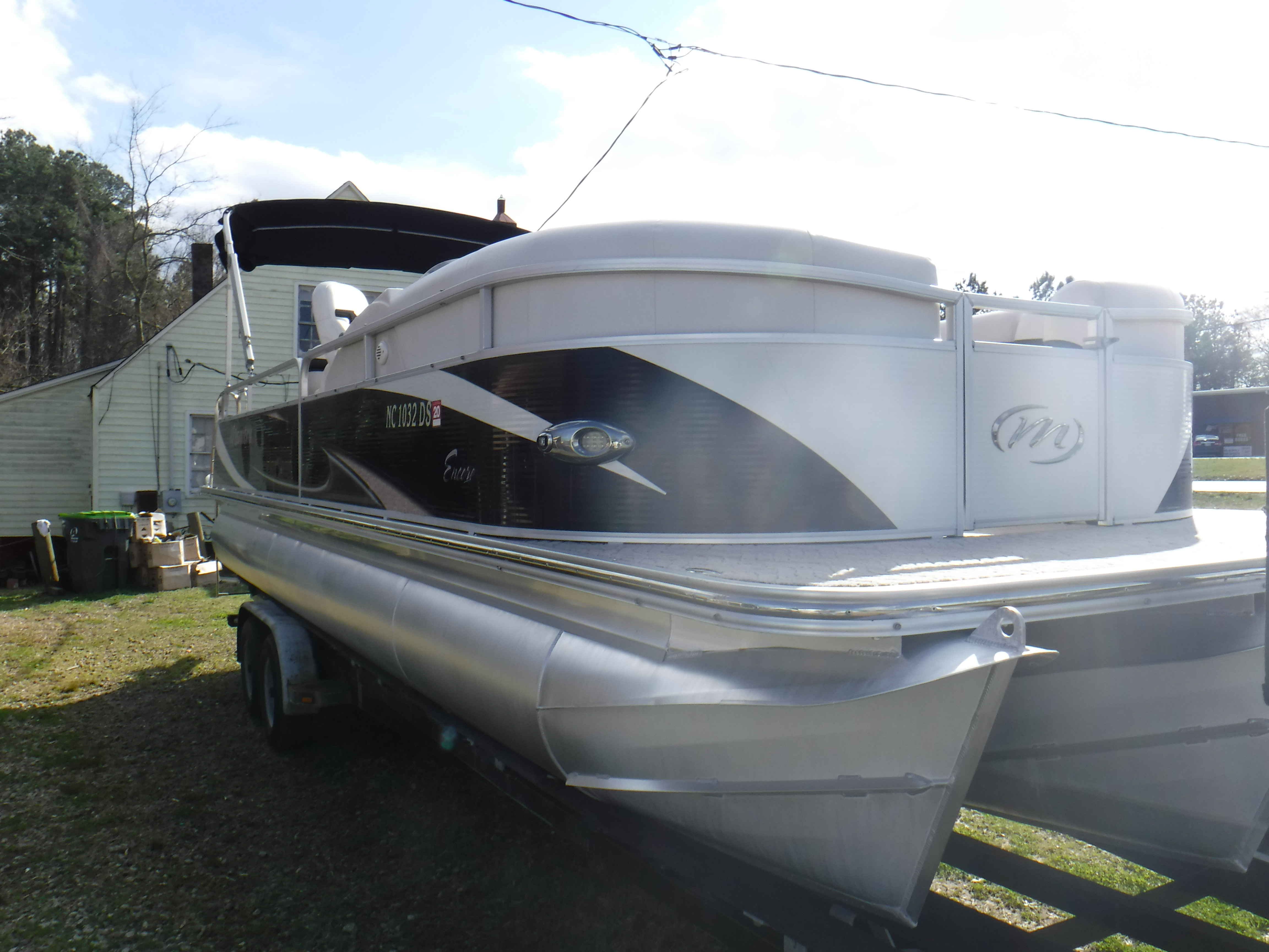 2010 25FT. MANITOU ENCORE TRITOON « Carolina Boat & Trailer Denver